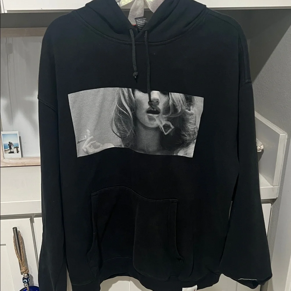 Men’s Diamond Supply Hoodie - Picture 7 of 8